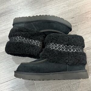 UGG Classic Ultra Mini Braid – Black Suede Ankle Booties, Size 7